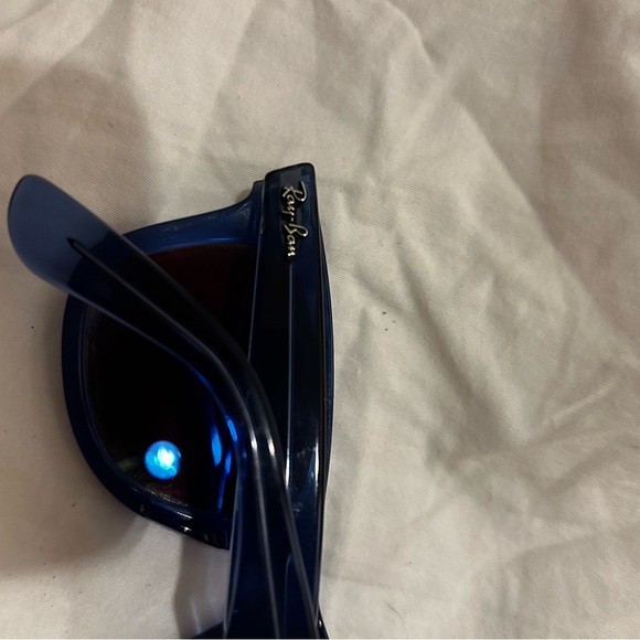 Ray ban translucent blue with red lenses - Picture 3 of 4